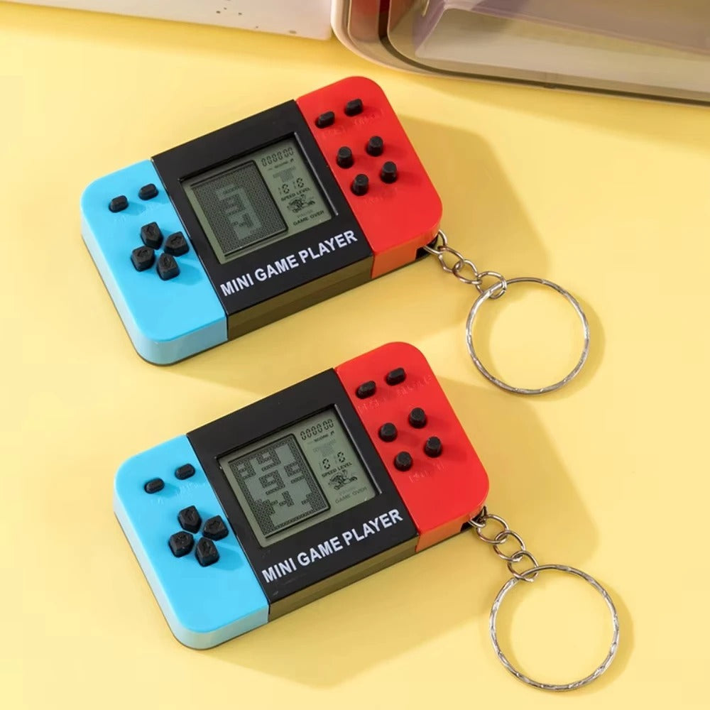 Classic Tetris Handheld Game Console Keychain | Mini Retro Electronic Game Pendant | Portable Pocket Game Toy with O-Shaped Buckle — 1PC